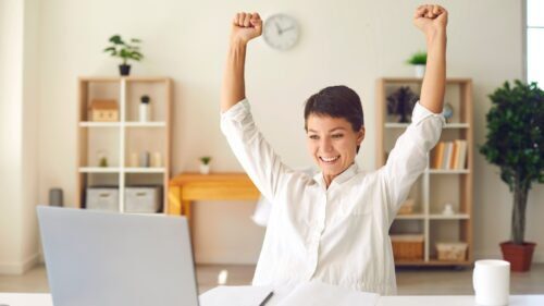 العدو الجيد يمنحك سببًا للبدء. الانتقام والنضال سيشجعانك على المضي قدمًا والمقاومة أكثر.